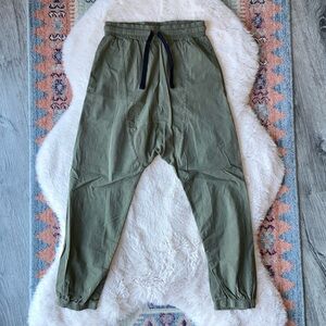 Nununu airy lightweight army green pant baggy grunge jogger unisex boys girl 8/9